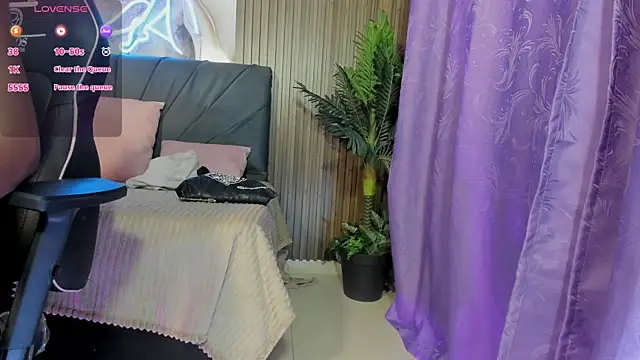 CRISTALBROKE TAY online show from May 31, 7:03 pm