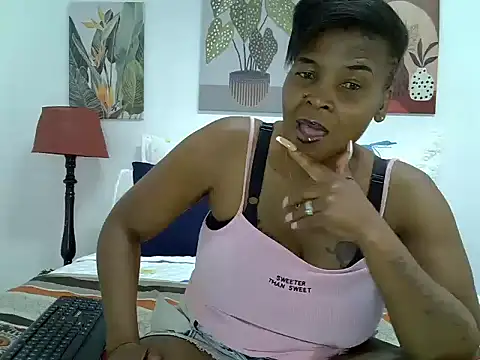 Snapshot of BlackBeautyJuXx chatting on June 16, 9:09 am BlackBeautyJuXx online show from June 16, 9:09 am