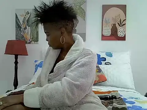 Snapshot of BlackBeautyJuXx chatting on May 31, 9:48 am BlackBeautyJuXx online show from May 31, 9:48 am