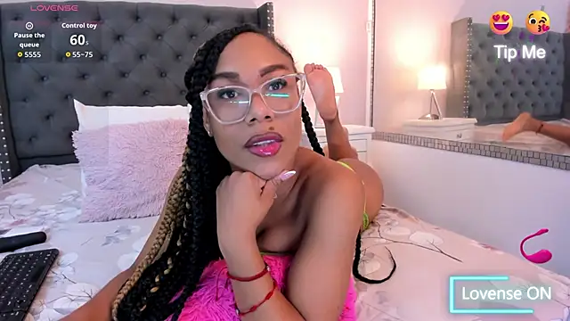 Erikaamore online show from June 16, 12:49 pm
