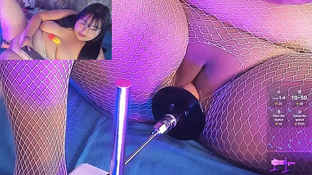 Snapshot of AteneaDesire chatting on May 25, 12:48 pm AteneaDesire online show from May 25, 12:48 pm