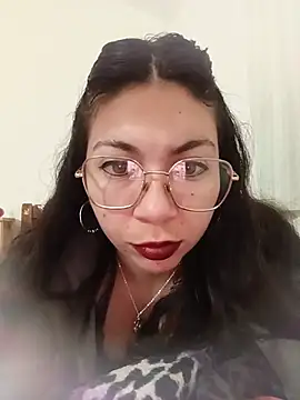 Mia essence online show from July 28, 11:07 am