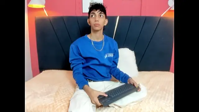 ero boy40 online show from June 11, 3:58 am