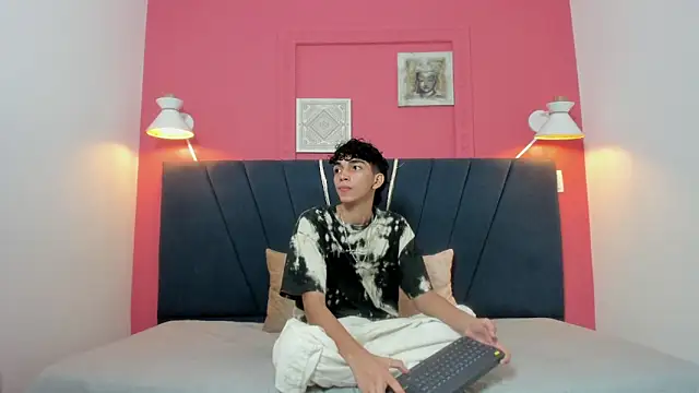 ero boy40 online show from May 23, 3:49 am