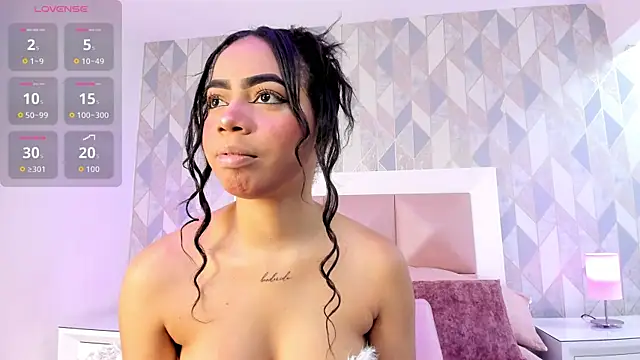 TyraKayne online show from June 25, 3:26 am