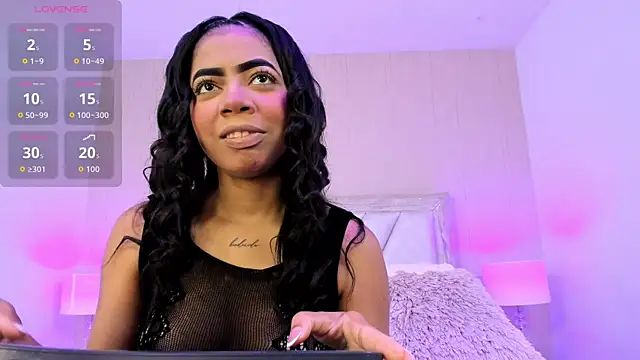 TyraKayne online show from June 20, 3:33 am