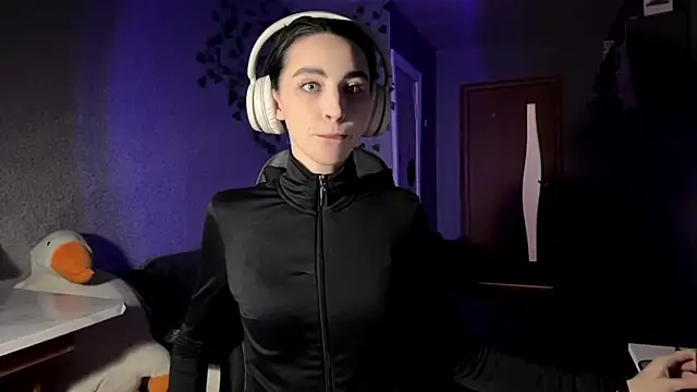 NightFoxxx online show from May 11, 7:21 am
