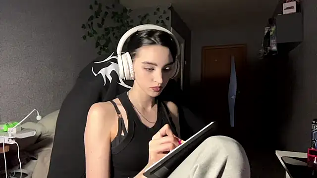 NightFoxxx online show from May 25, 10:14 am