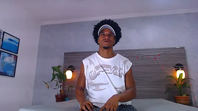 Dilan Hall online show from May 28, 4:02 pm