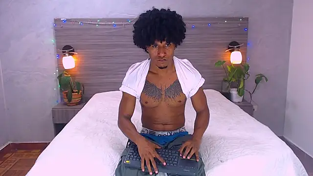 Dilan Hall online show from June 10, 8:32 pm