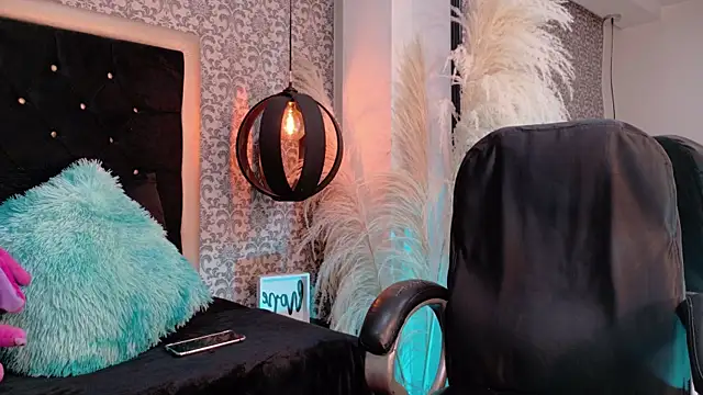Snapshot of KarolFoxxi__ chatting on June 20, 3:00 am KarolFoxxi online show from June 20, 3:00 am