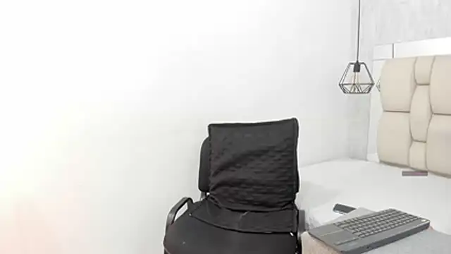 Bella adamss  online show from June 18, 1:16 pm