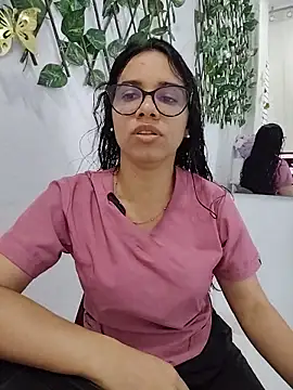 alanahot94 online show from June 15, 3:34 pm