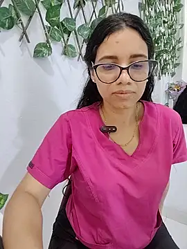 alanahot94 online show from June 19, 9:31 pm