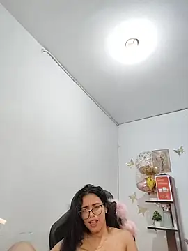 alanahot94 online show from May 29, 3:34 am