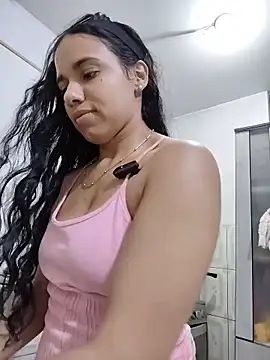 alanahot94 online show from May 27, 4:03 pm