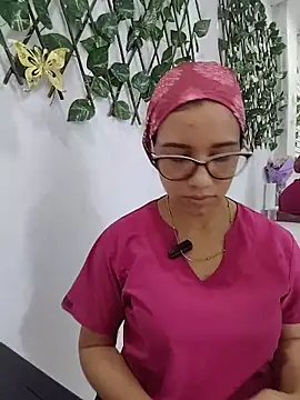 alanahot94 online show from June 17, 4:50 pm