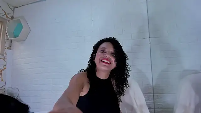 Snapshot of Jazlin_Sg chatting on May 21, 1:41 pm Jazlin Sg online show from May 21, 1:41 pm