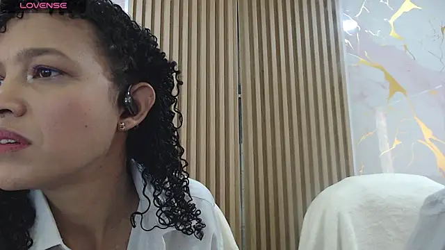 Snapshot of Jazlin_Sg chatting on May 30, 1:50 pm Jazlin Sg online show from May 30, 1:50 pm