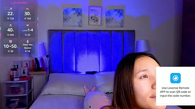 Victoria Hils online show from June 6, 4:23 pm