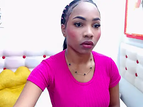 Snapshot of whitneynaugthyxxxx chatting on June 12, 4:38 pm whitneynaugthyxxxx online show from June 12, 4:38 pm