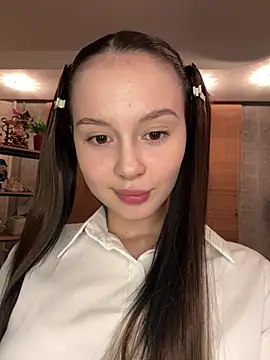 EvaHearts online show from May 9, 9:29 pm