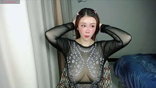 Snapshot of suncute chatting on June 1, 3:33 pm suncute online show from June 1, 3:33 pm
