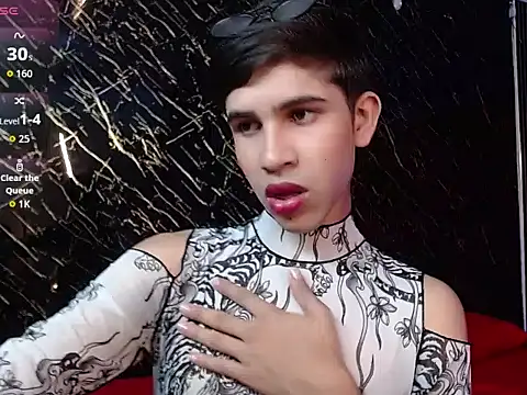joshua saenz  online show from May 24, 10:53 pm