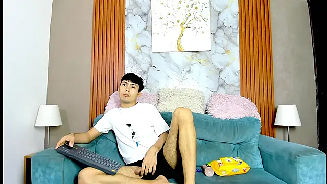 CAT LOVE1 online show from May 21, 2:25 pm
