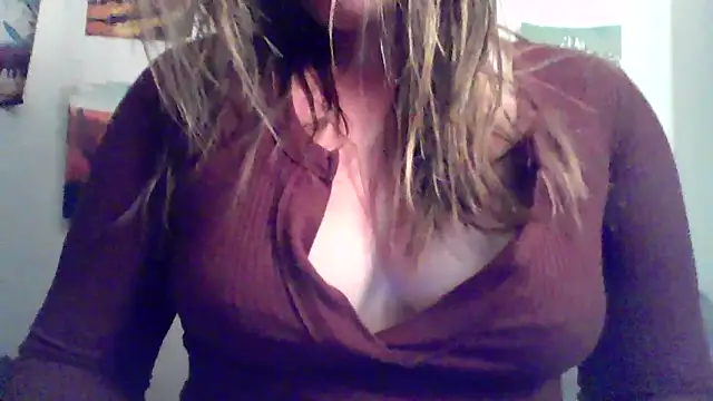Samiloveee online show from May 8, 3:21 am