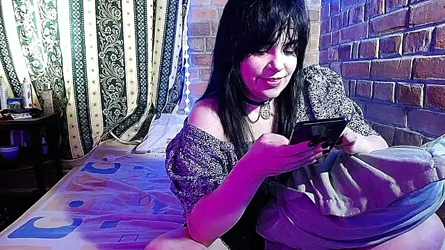 Snapshot of DarkRoseUwU chatting on June 24, 9:45 pm DarkRoseUwU online show from June 24, 9:45 pm