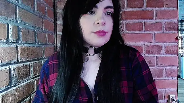 Snapshot of DarkRoseUwU chatting on July 1, 9:26 pm DarkRoseUwU online show from July 1, 9:26 pm