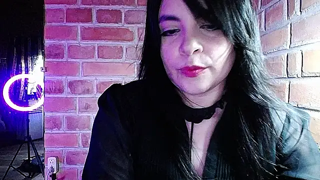 Snapshot of DarkRoseUwU chatting on June 20, 10:04 pm DarkRoseUwU online show from June 20, 10:04 pm