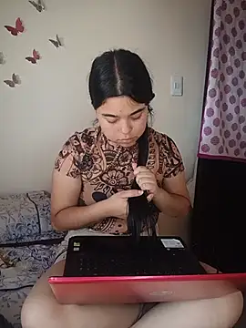 MiiaHott W online show from June 12, 2:15 pm