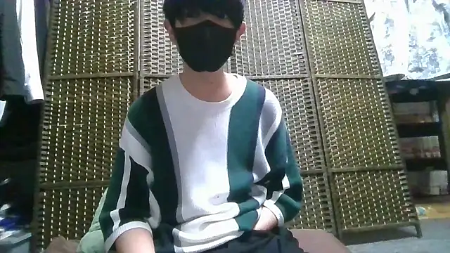 Snapshot of kazupan22 chatting on June 21, 11:05 am kazupan22 online show from June 21, 11:05 am