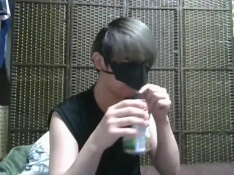 Snapshot of kazupan22 chatting on June 12, 1:53 pm kazupan22 online show from June 12, 1:53 pm