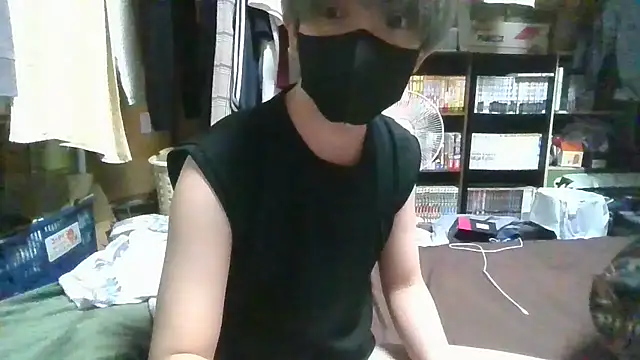 Snapshot of kazupan22 chatting on June 2, 12:49 pm kazupan22 online show from June 2, 12:49 pm