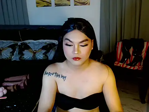 RoyalSeductress online show from May 12, 9:37 am