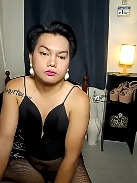RoyalSeductress online show from May 24, 6:35 am