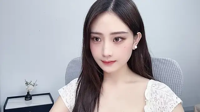  222Mia online show from May 24, 6:24 am