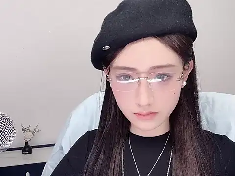 222Mia online show from May 13, 3:13 am