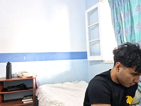Alejandro026  online show from May 9, 5:05 pm