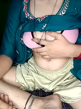 Snapshot of Sakshi_Bhabhi chatting on July 20, 6:10 pm Sakshi Bhabhi online show from July 20, 6:10 pm