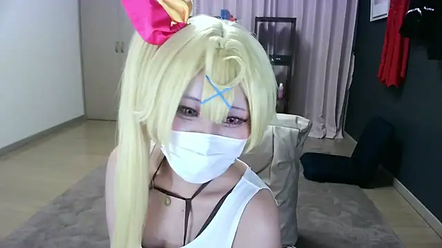 miachan  online show from May 18, 9:58 am