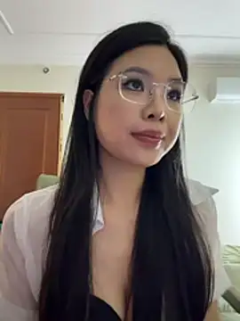 yy22111 online show from June 9, 12:06 pm