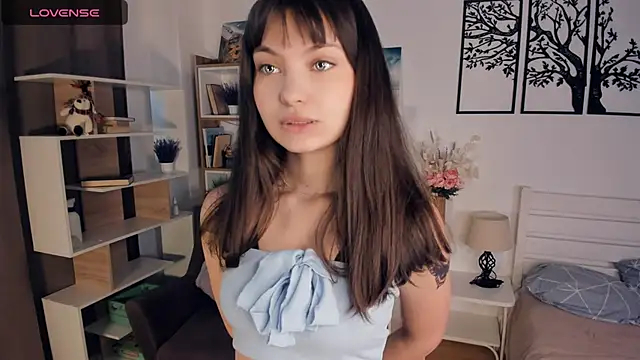 Snapshot of LupitaSolt chatting on June 11, 9:17 am LupitaSolt online show from June 11, 9:17 am