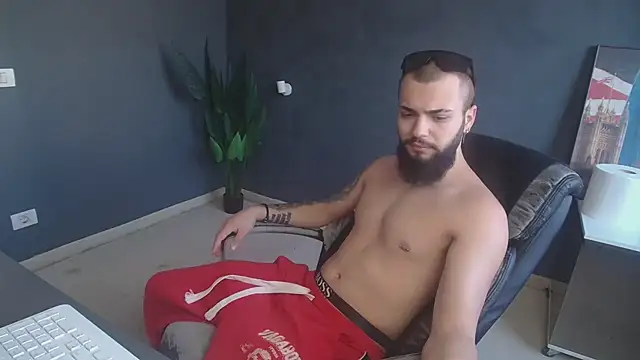 OscarWillss online show from June 25, 4:54 am