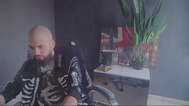 OscarWillss online show from June 1, 4:56 am