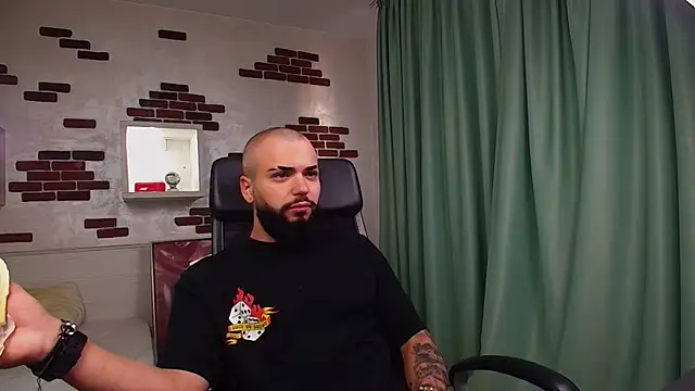 OscarWillss online show from May 19, 4:08 am