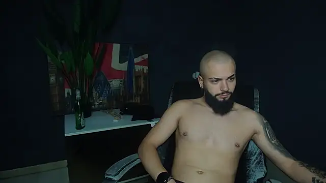 OscarWillss online show from June 12, 4:54 am